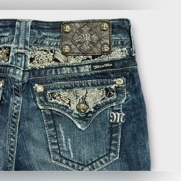 Miss Me Jeans Women 27 Bootcut Embellished Distressed Whiskering Bling NWT bling - Picture 2 of 16